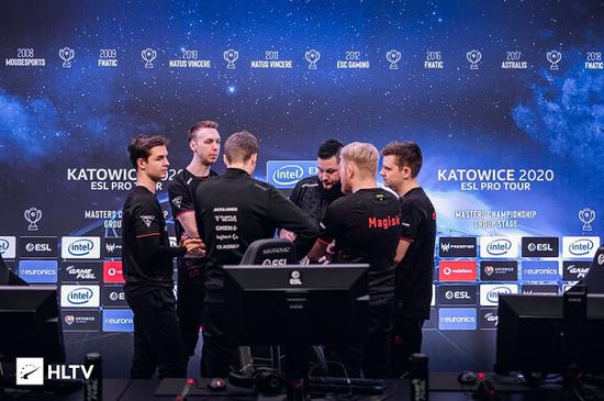 畅玩LOL电竞的最佳娱乐赛事应用推荐